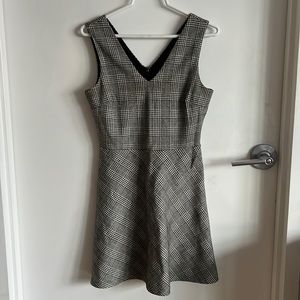 Banana republic houndstooth plaid print dress
